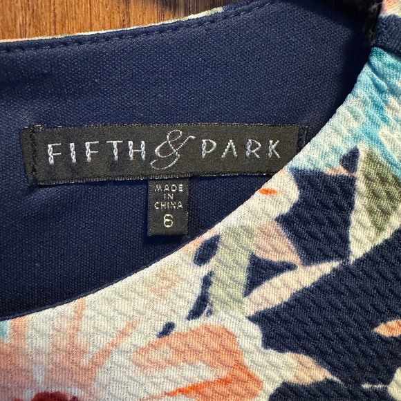 Fifth & Park Floral Print Navy Cocktail Dress Size 6 - Picture 5 of 5